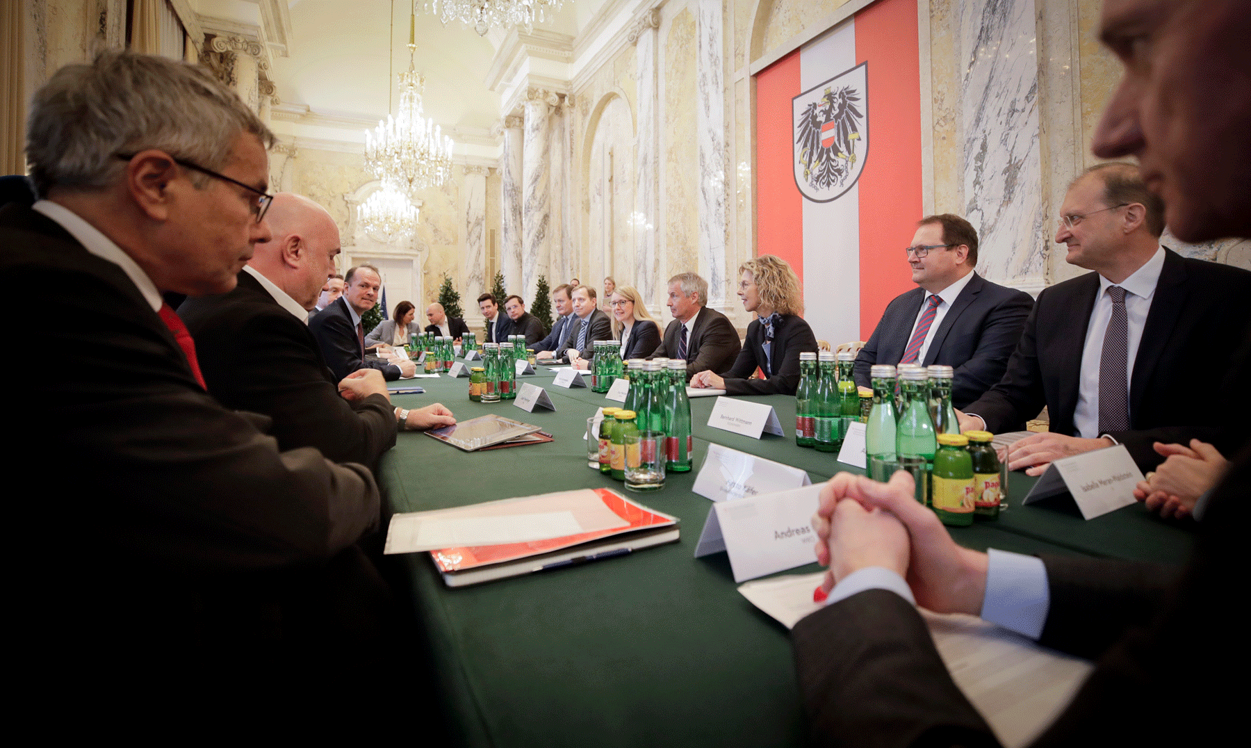 Pharma Round Table mit BM Schramböck