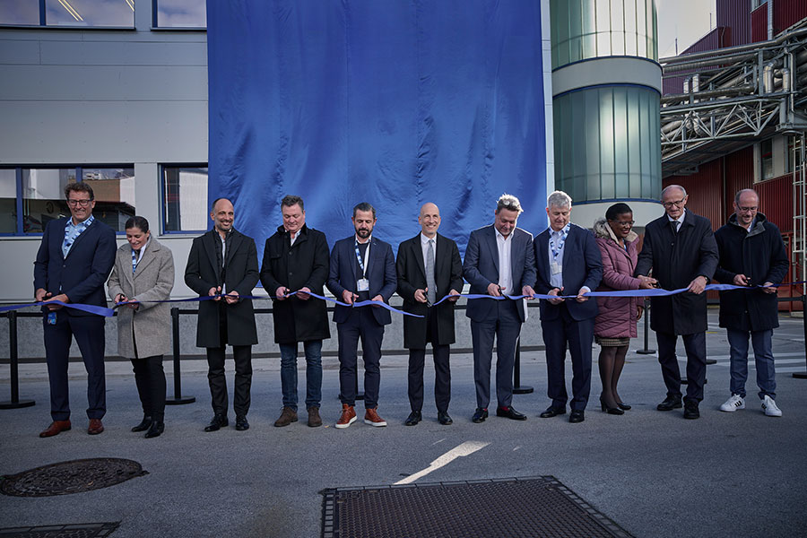 Bundesminister Kocher bei der Eröffnung des neuen Penicilin-Standorts der Firma Sandoz in Kundl.