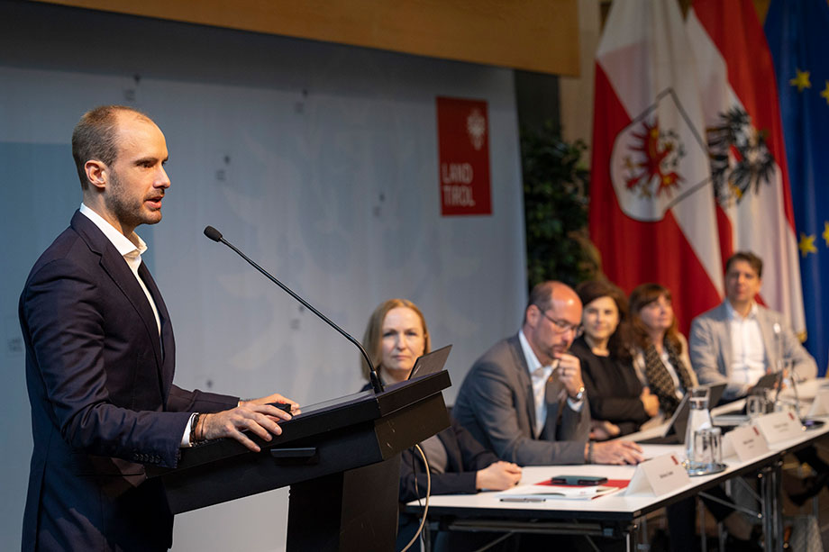 Staatssekretär Florian Tursky beim Digital Skills Dialog in Tirol